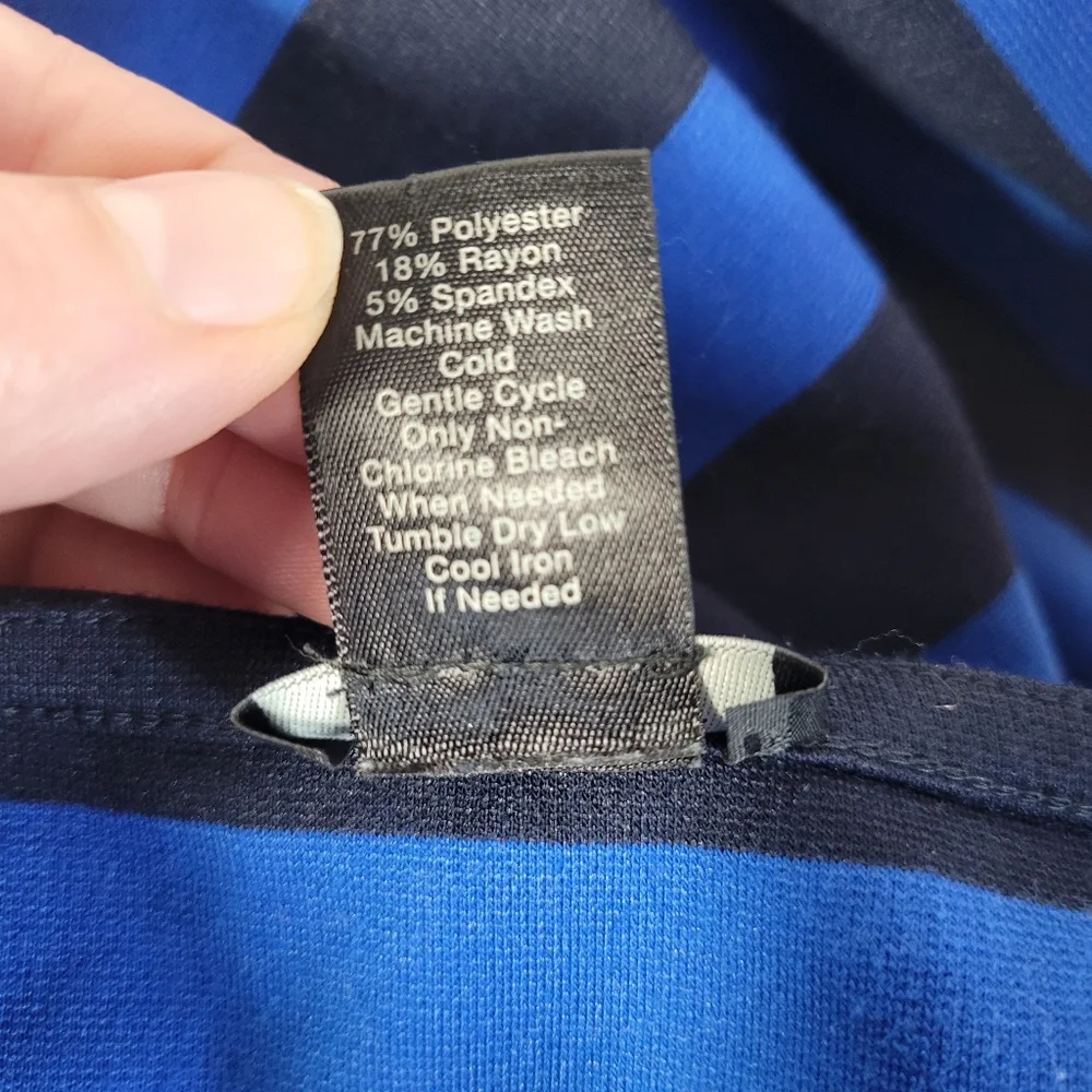 Womans Ann Taylor  Blue/Black Striped Knit Dress Short Sleeve Size Medium - Picture 7 of 7